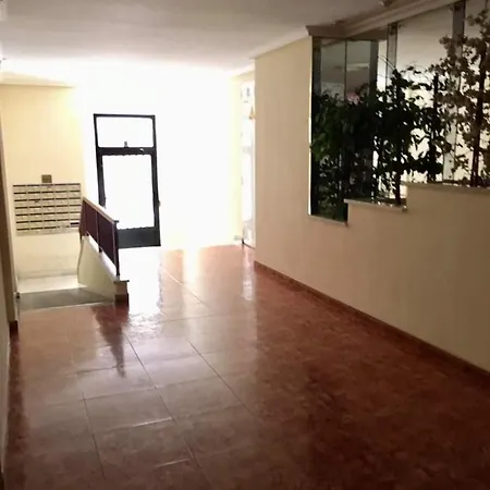 Apartamento Lovely 2-bed In Near Beach *