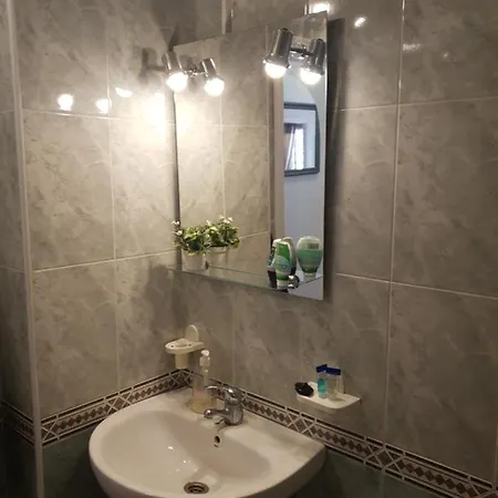 Lovely 2-bed In Near Beach Torrevieja