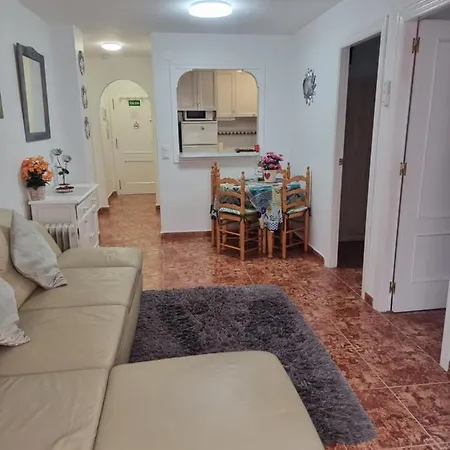 Lovely 2-bed In Near Beach