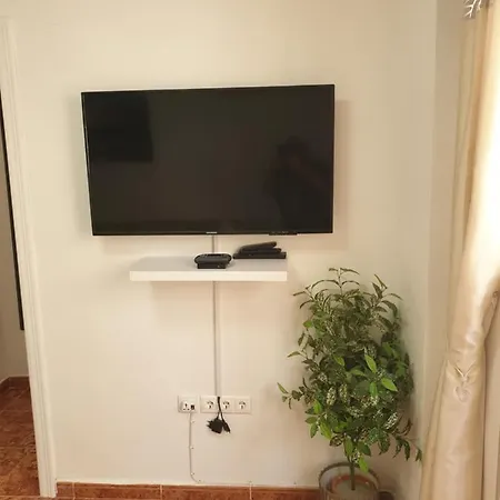 Apartment Lovely 2-bed In Near Beach