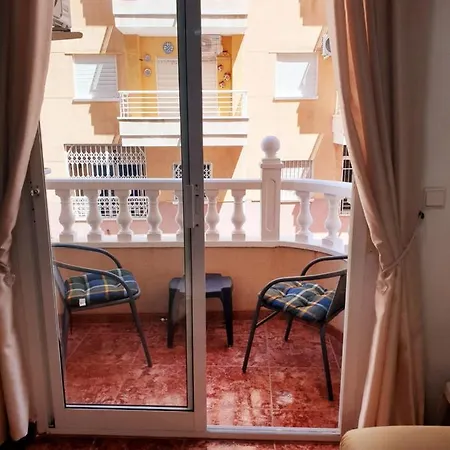 Apartment Lovely 2-bed In Near Beach Torrevieja