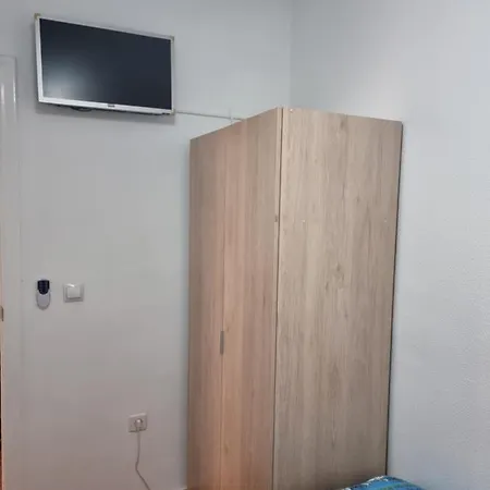 Lovely 2-bed In Near Beach Apartment