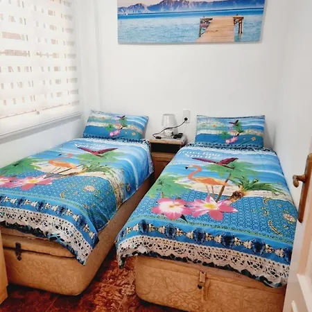 Lovely 2-bed In Near Beach *