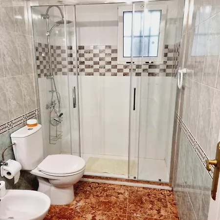 Apartment Lovely 2-bed In Near Beach *